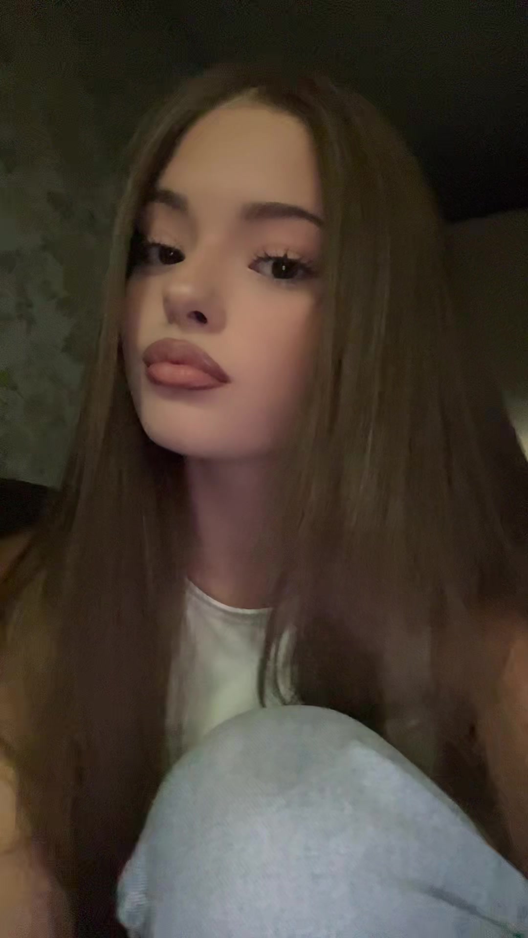 @Искра