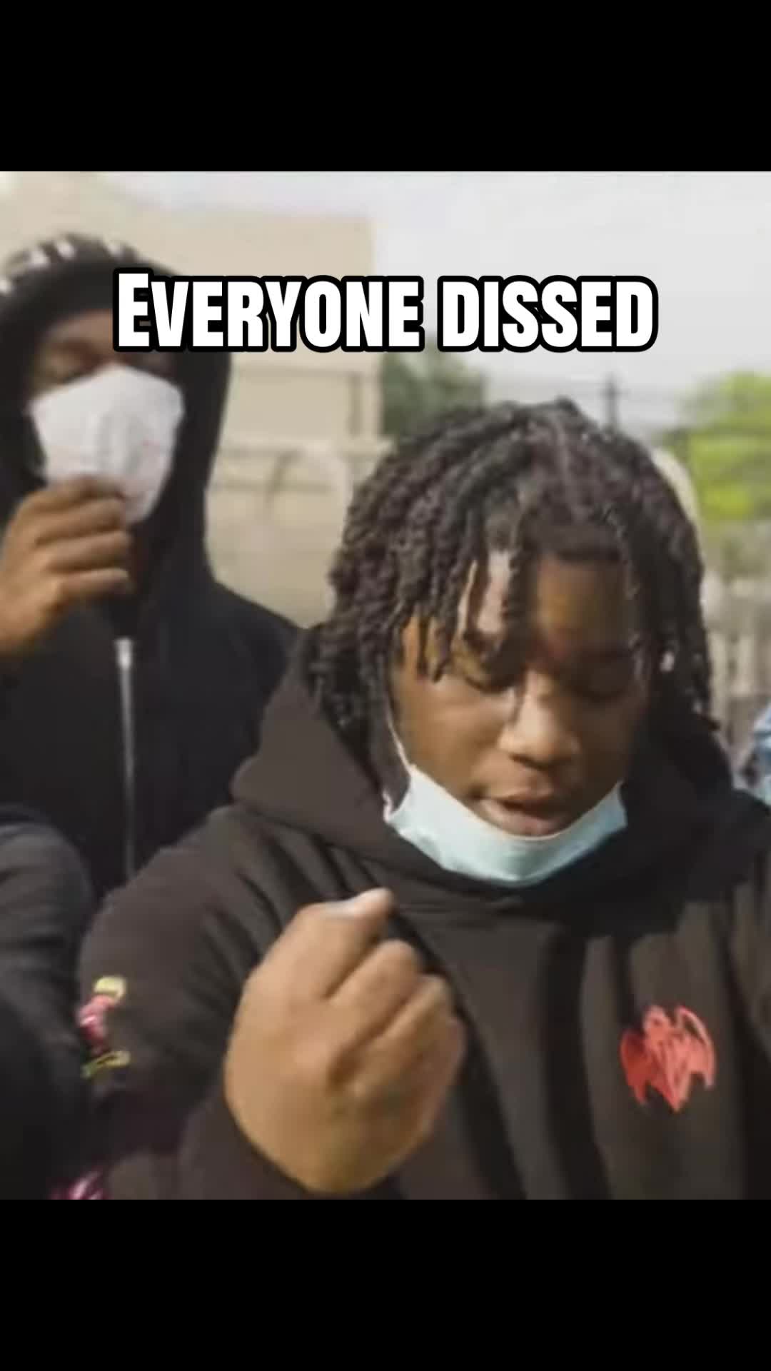 @⃟
