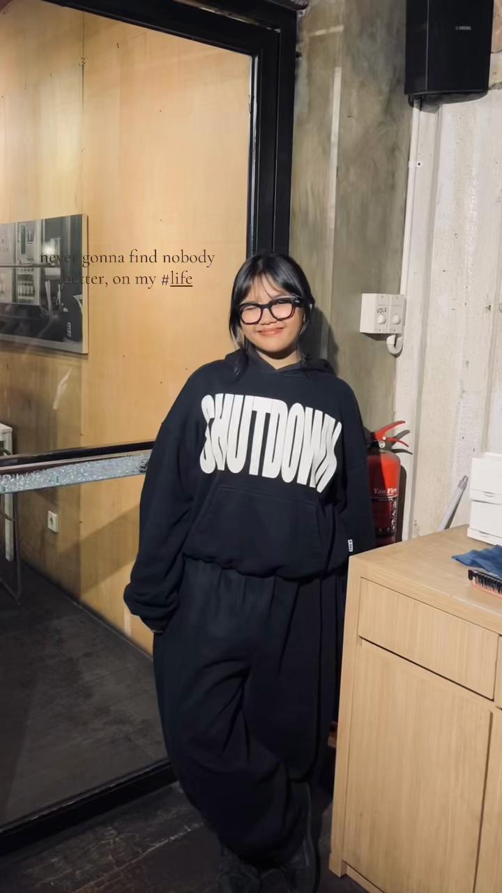 @v