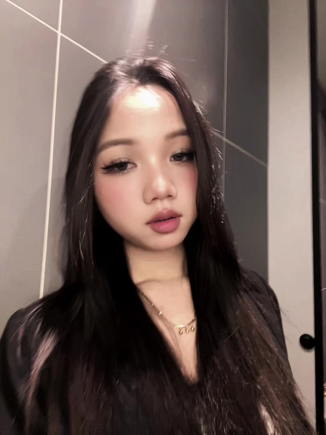 @e