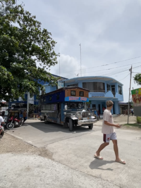 @Bahay Jeep ni Antet