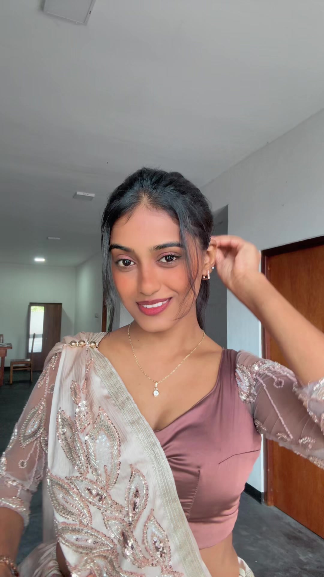 @Nelushi&ensp;Dewanthi