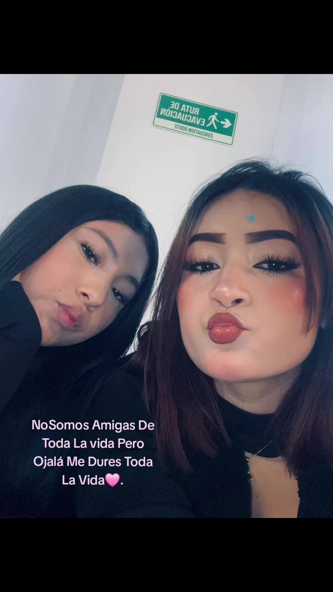 @𝒴𝑒𝒾𝓂𝓎🍒.