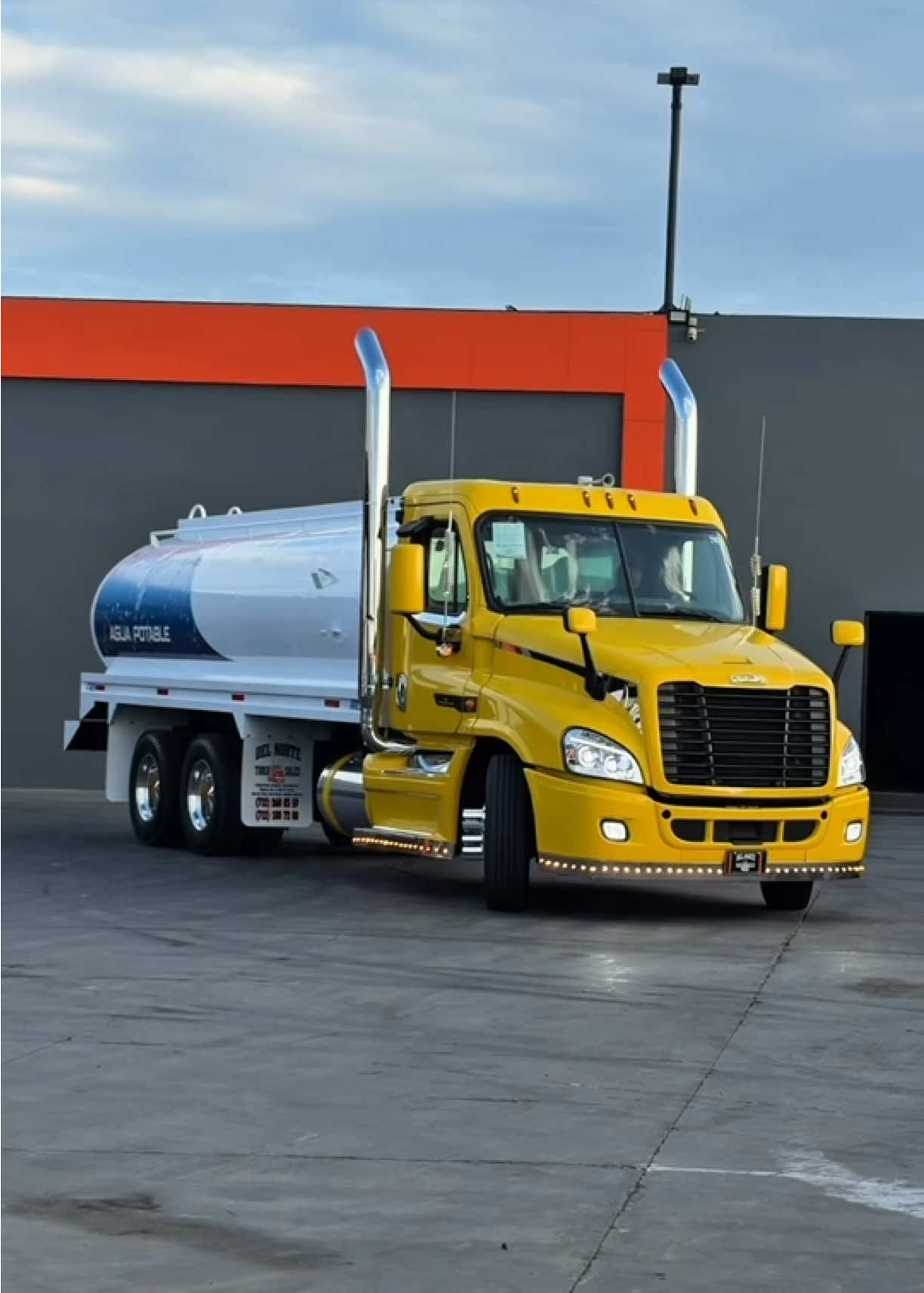 @TRUCKSALESDELNORTE