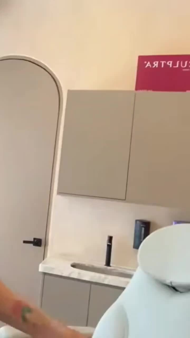 @Elvis