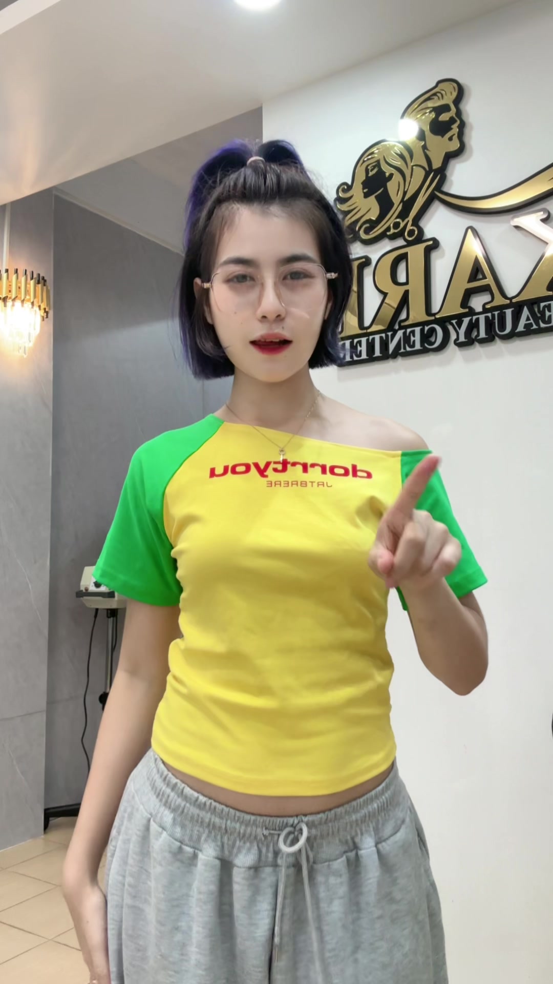 @Zuri
