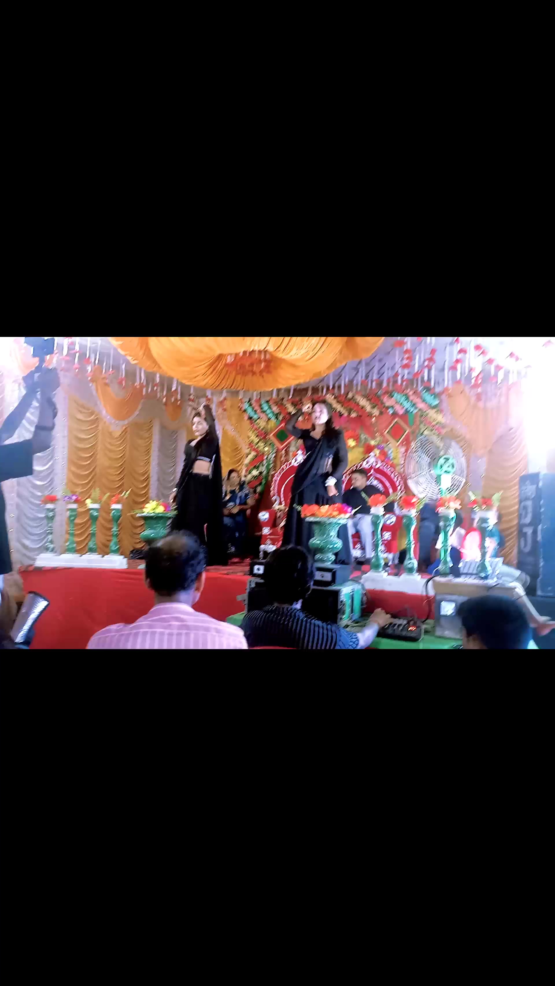 @Aarti Sarraf