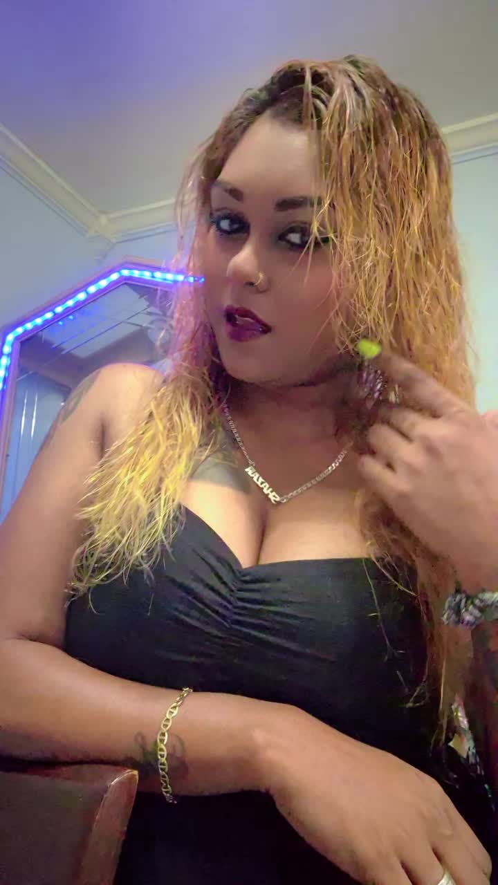 @👑SARAH♈️