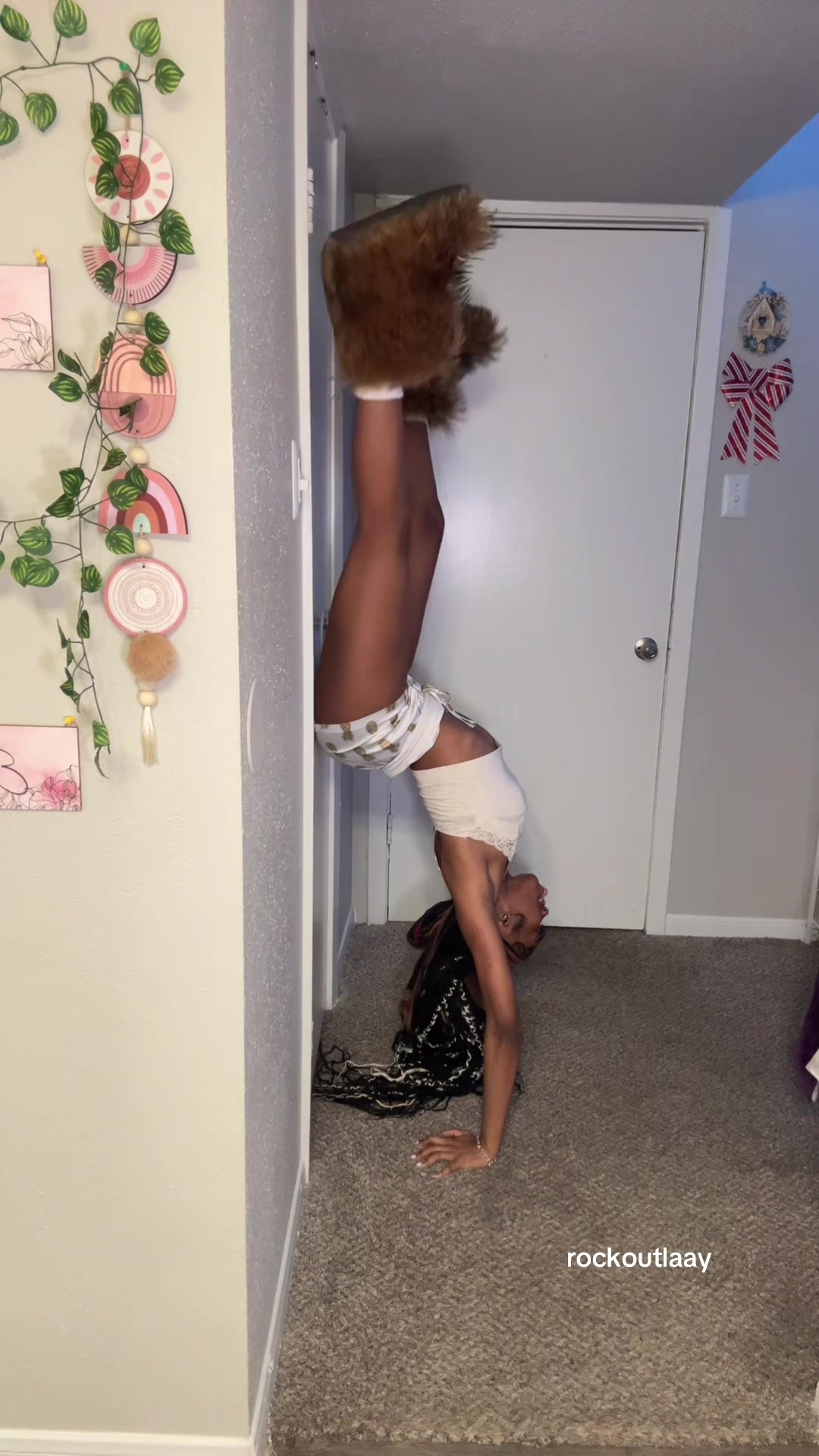 @rockoutlaay