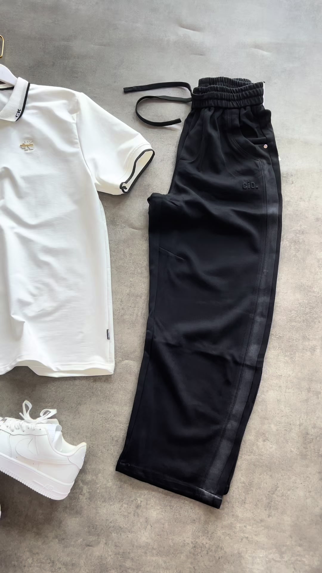 @معتز لملابس الشباب والاحذيه🛍️