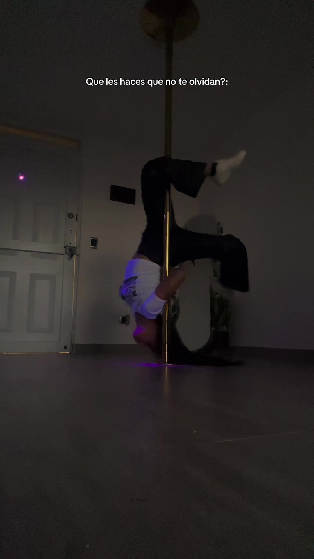 @LAURA DELGADO POLE 💛