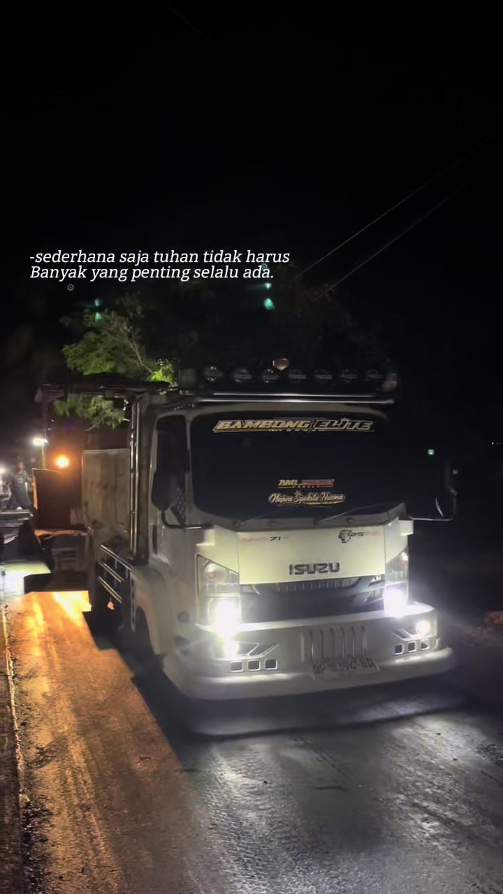 @aanris_