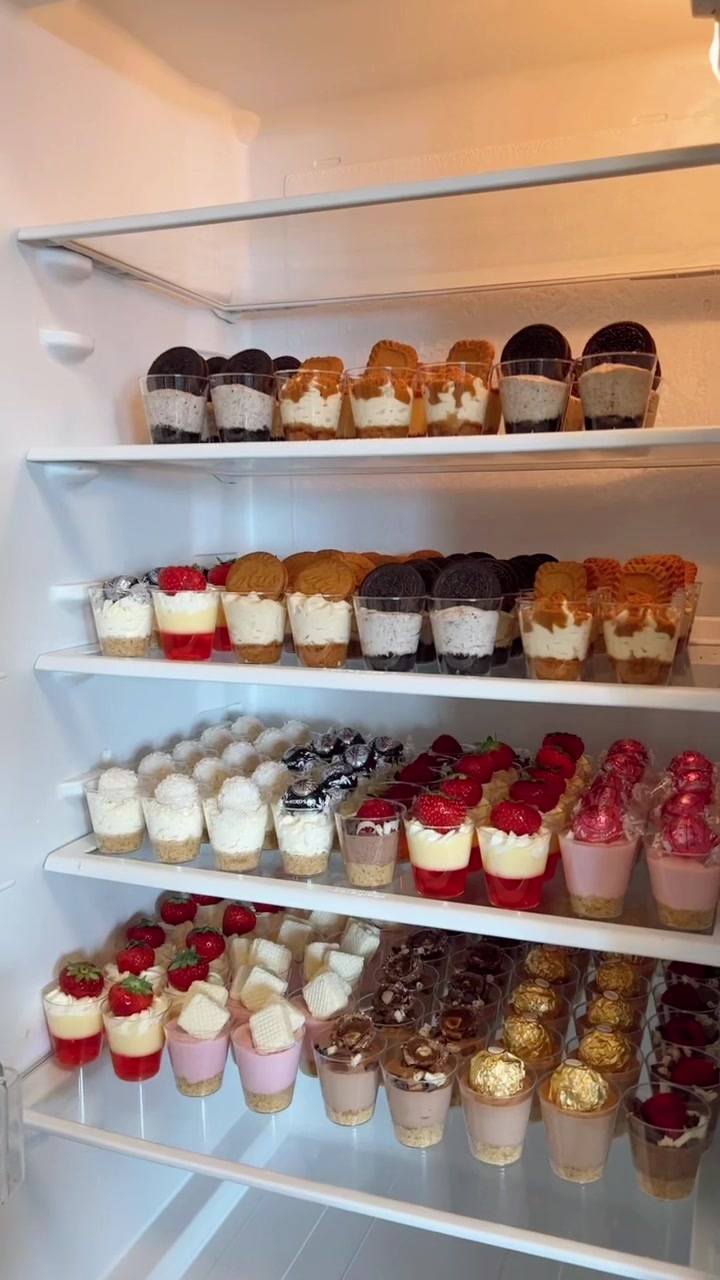 @devinetreatsbakery