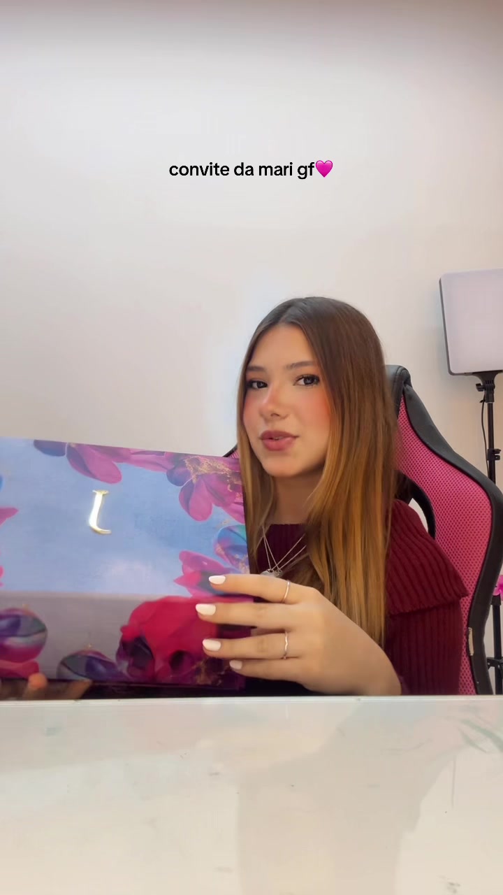 @jujuamancio