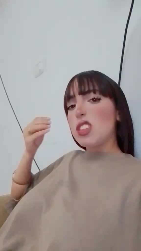 @Eya🐍