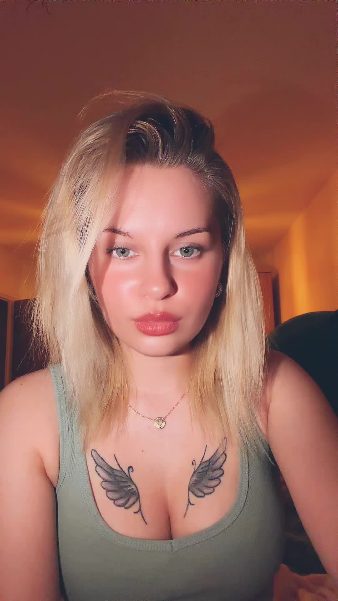 @Sophia🇩🇪🦅