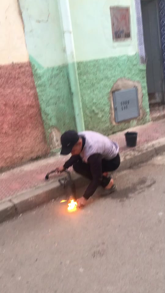@زَوَالِيـ 🙍🏼♂️
