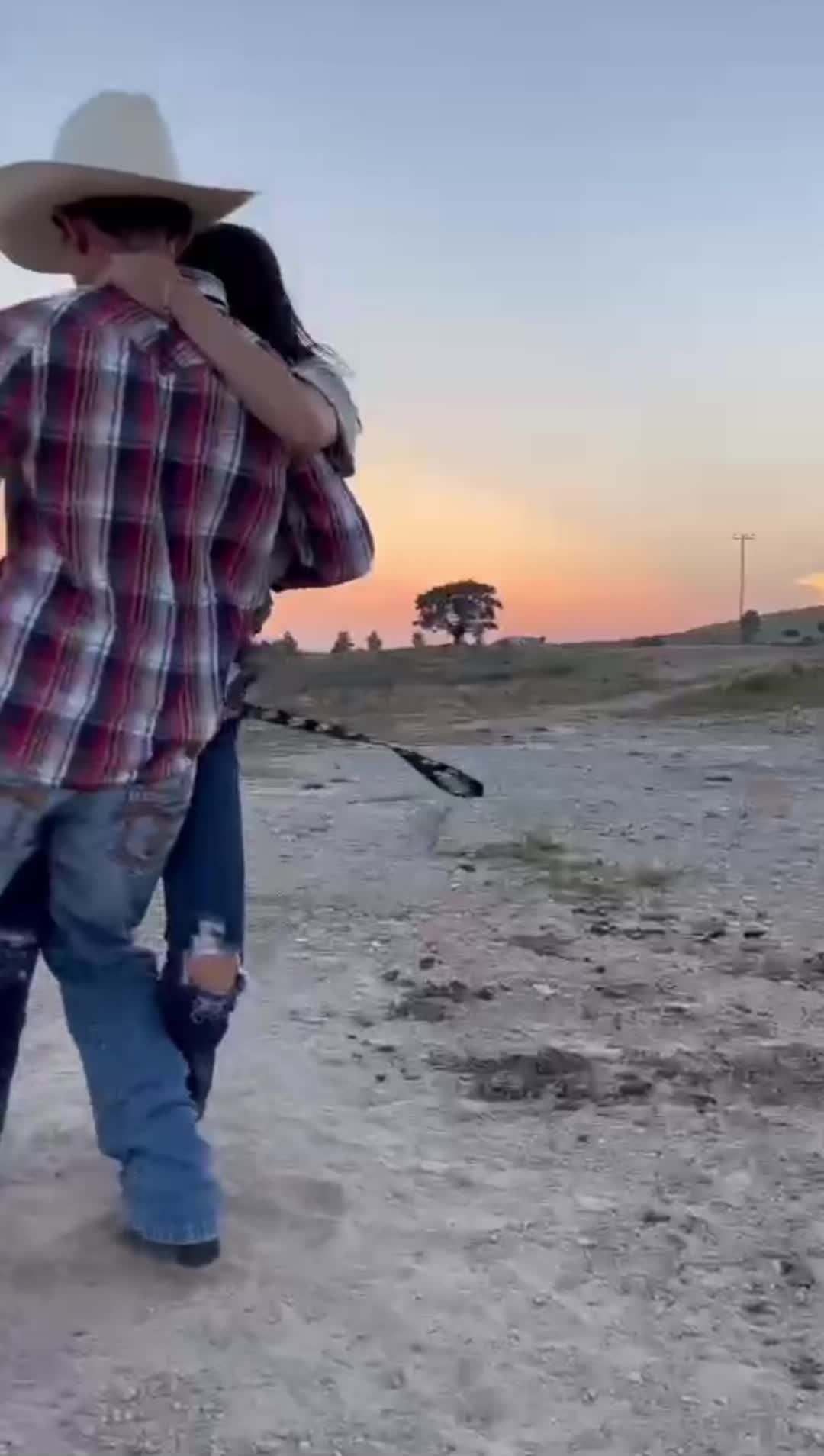 @𝓒𝓪𝓷𝓭𝓮𝓵𝓪𝓼