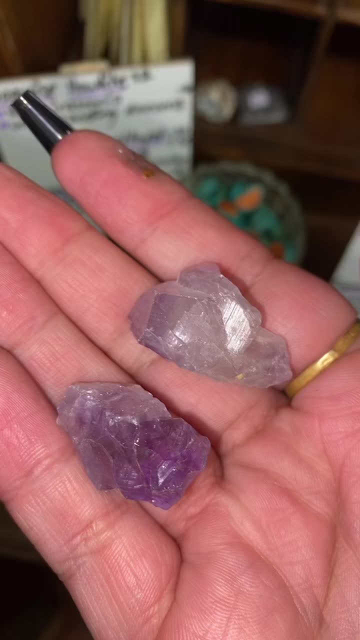 @Luna’s Healing Treasures