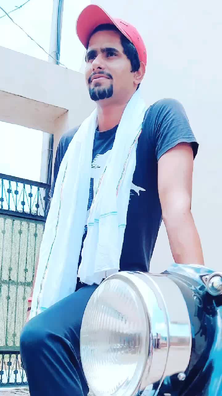 @Roड