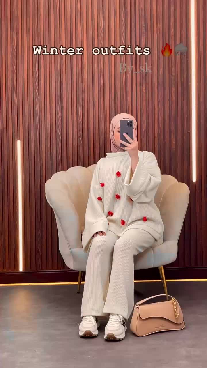 @pretty_vibes_with_sara