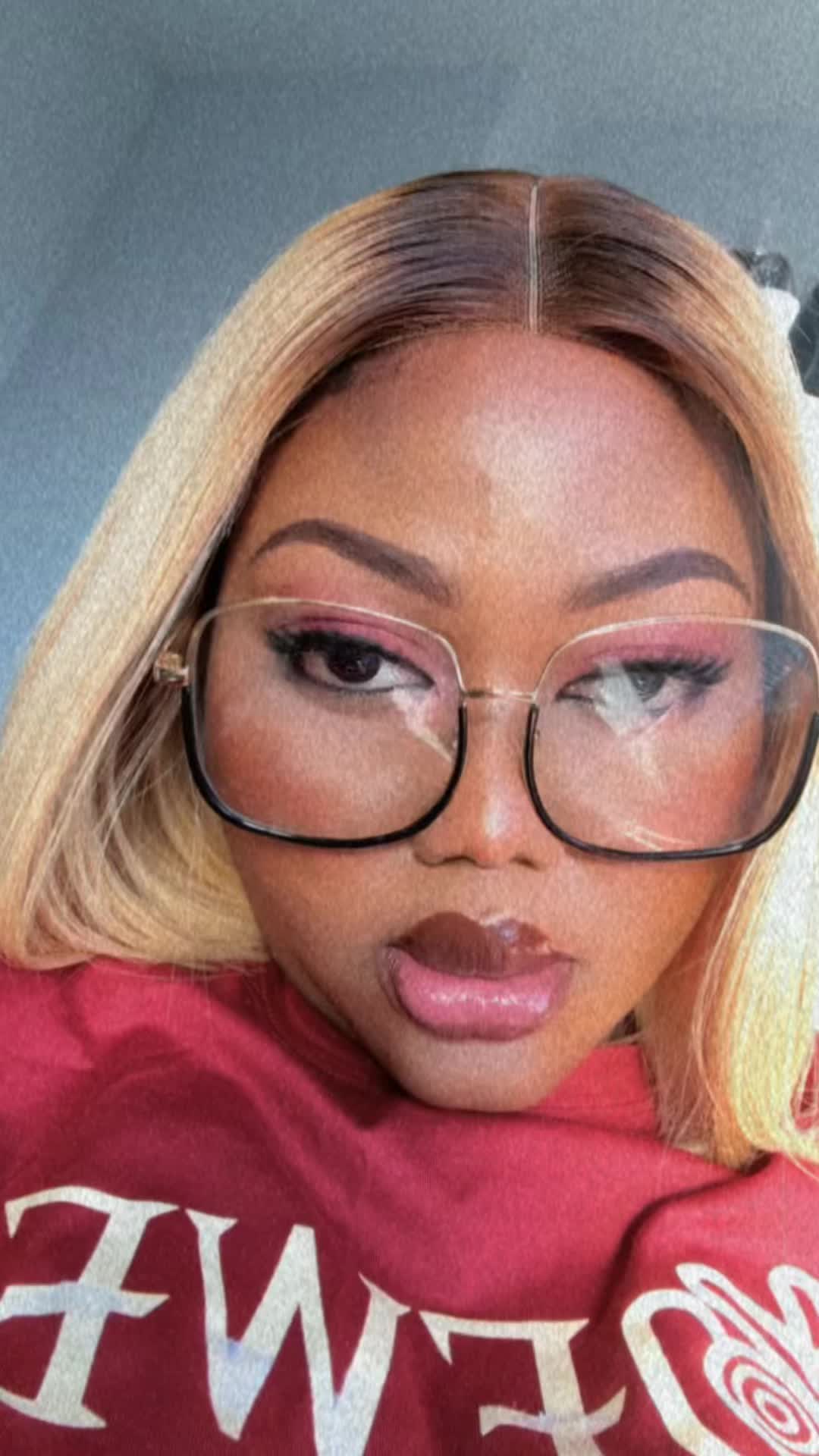 @Cakesbyberry