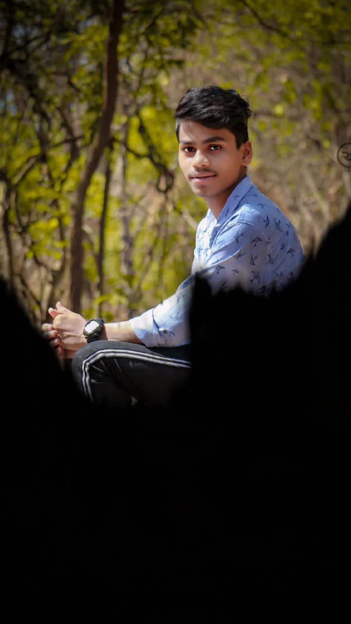 @TUSHAR..😎MB..👑