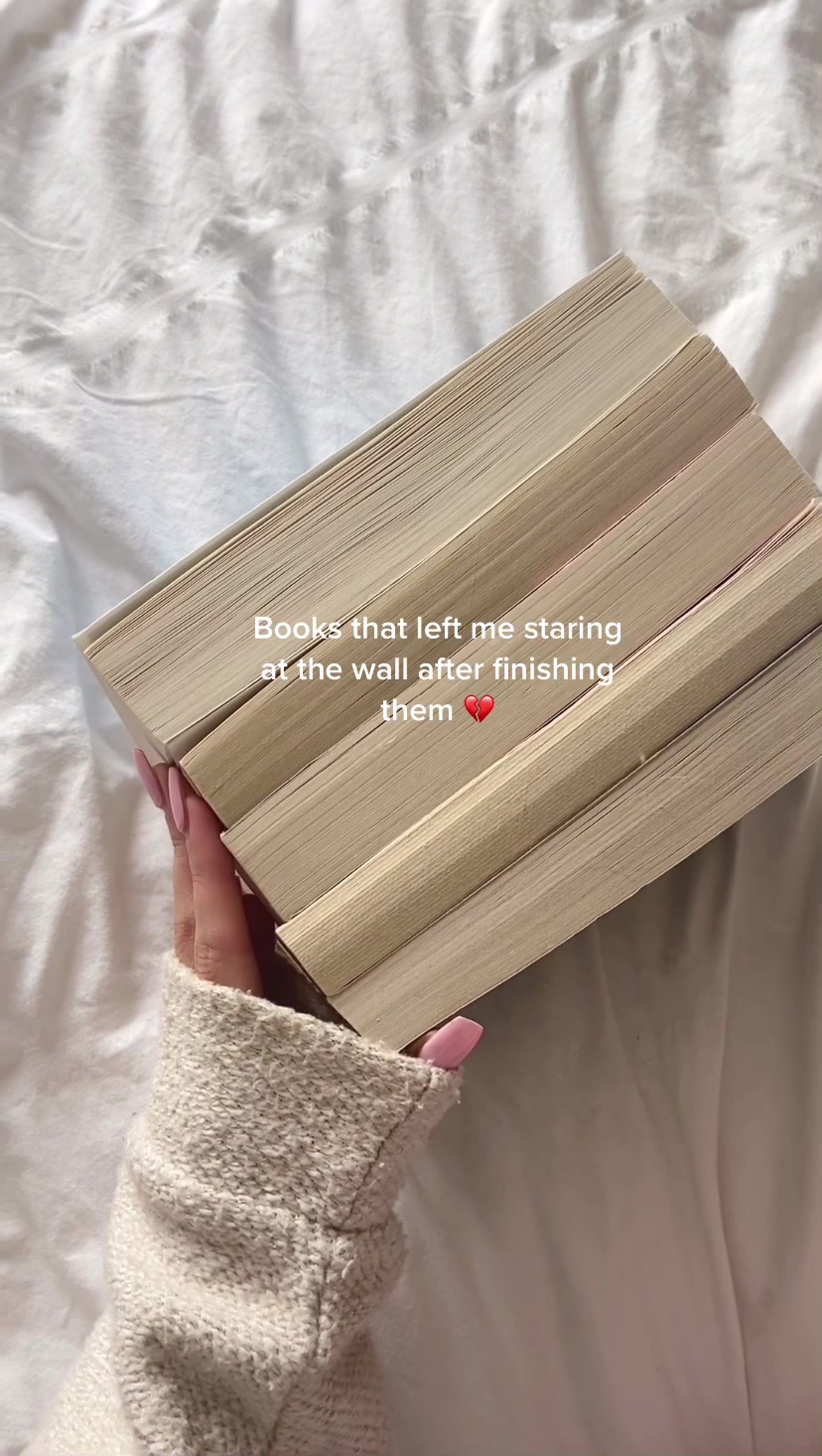 @Amna 📖🎀