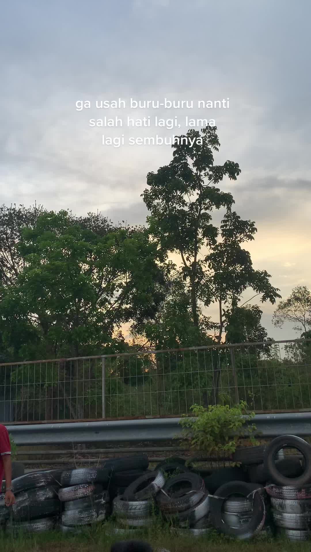 @sadstoryonly🥀