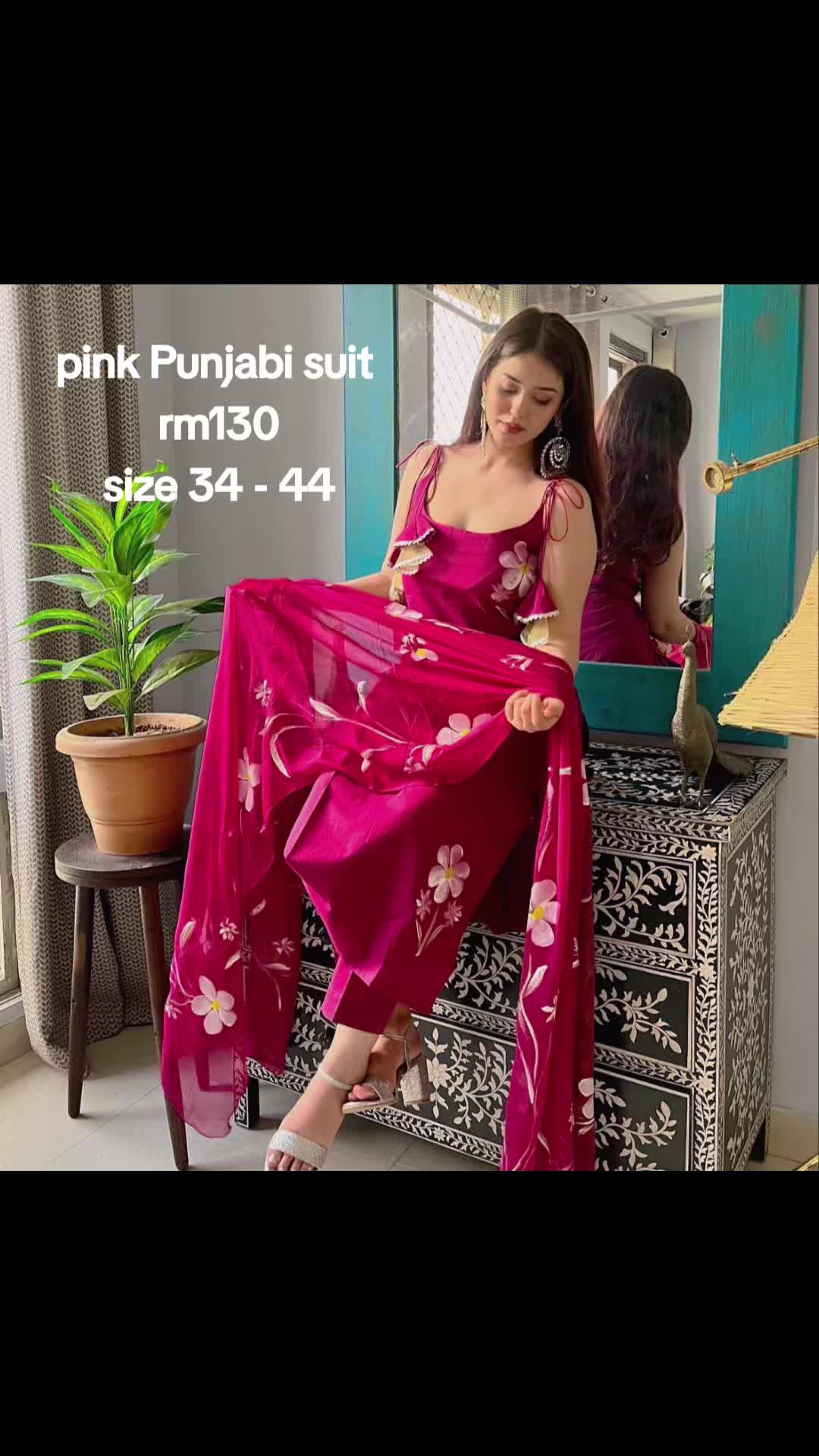 @swastikaa🥻