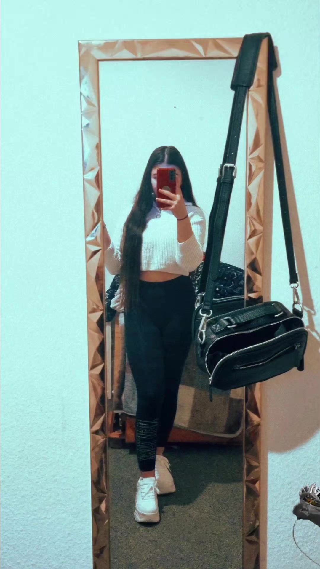 @🖤