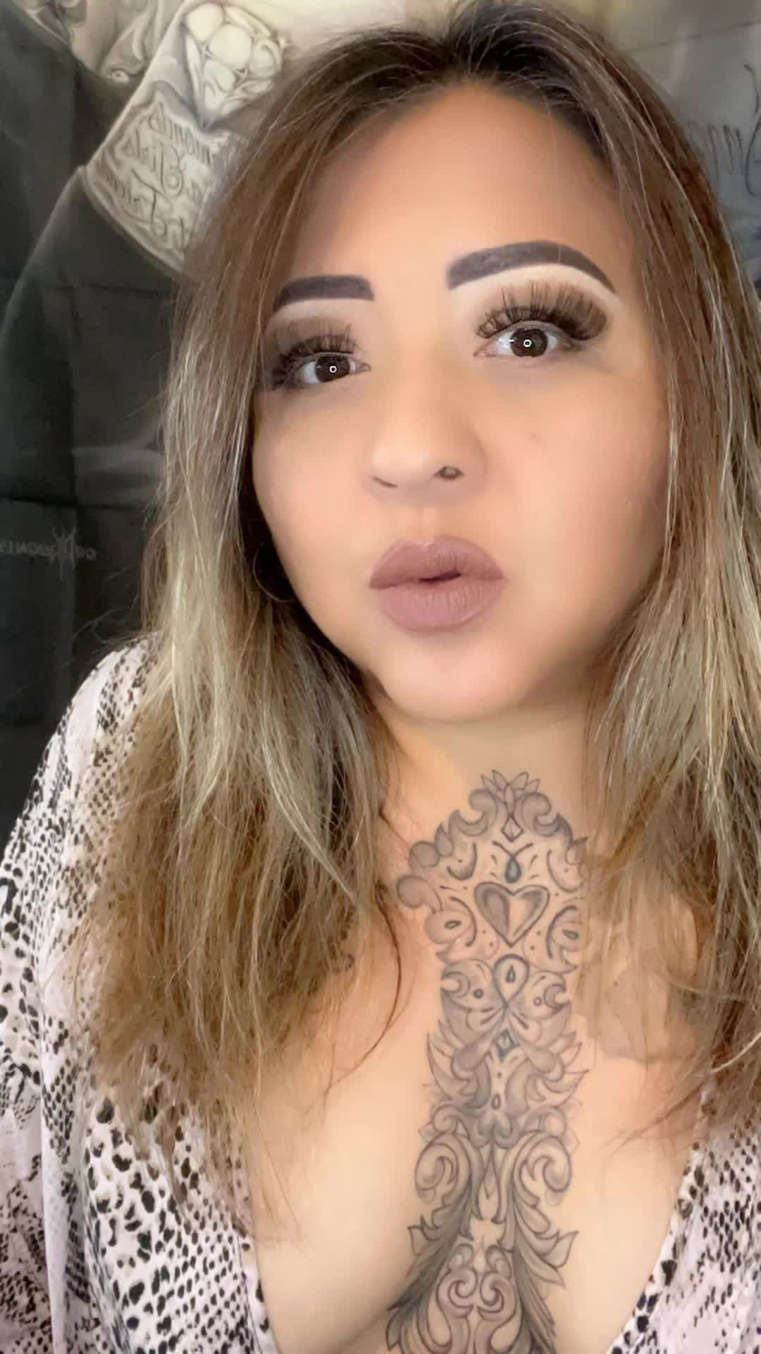 @SmokingInkedRaiderette