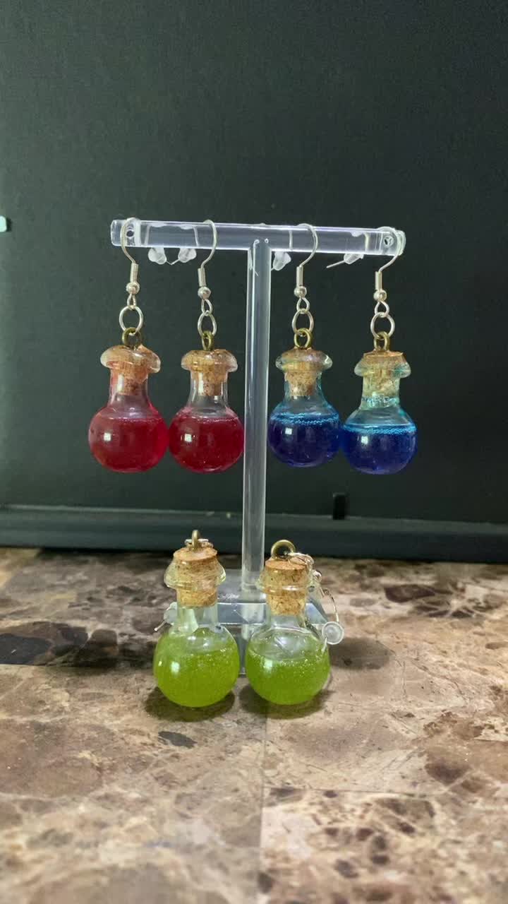 @moonlighttrinkets0