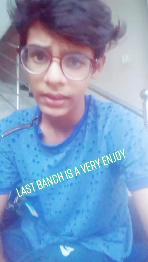 @Mr.loverboykarthik01