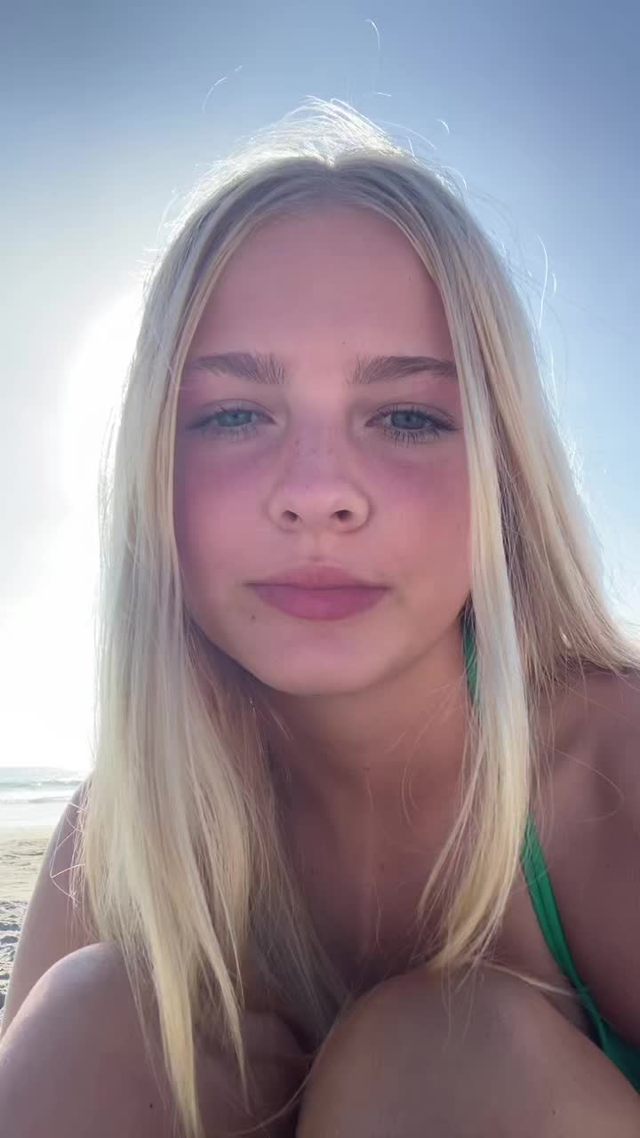@charłi
