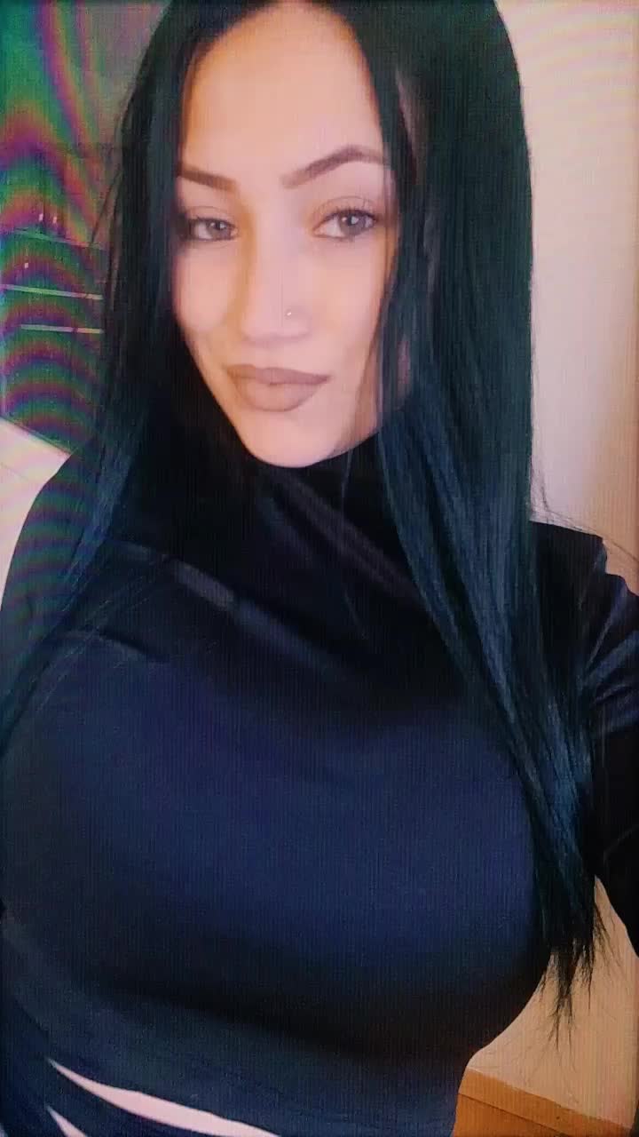 @Daria Alexandra