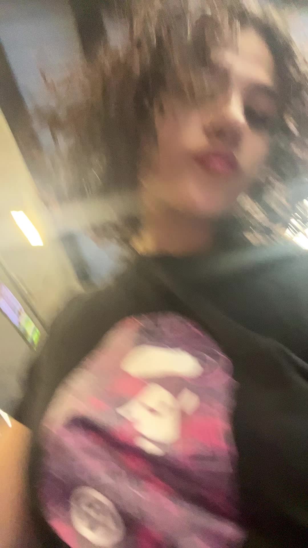 @hollyhennesseystwin