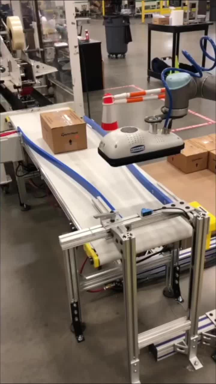 @Universal Robots