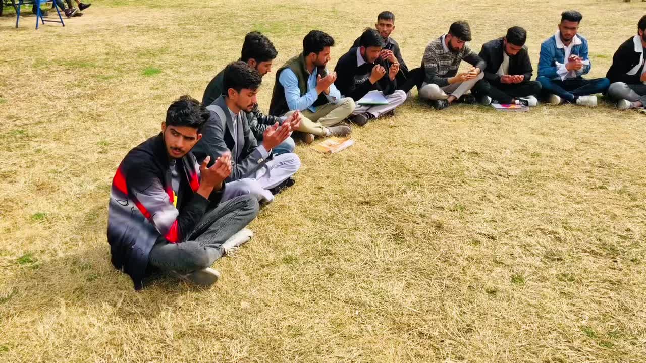 @AKMAL JAVED🇬🇧🇵🇰
