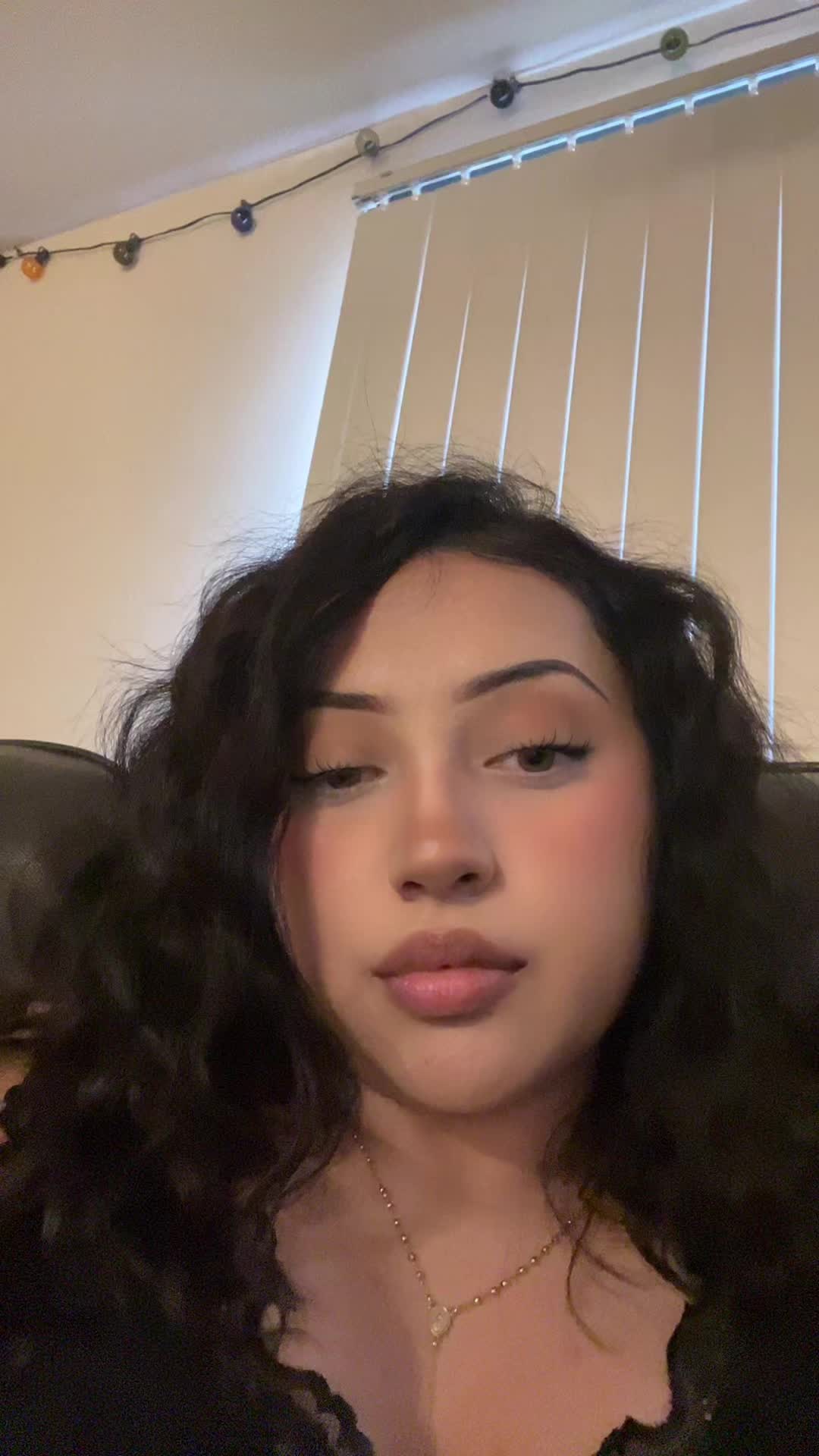 @𝓂𝑒𝓁𝓈 𝓃𝑜𝑒𝓂𝒾