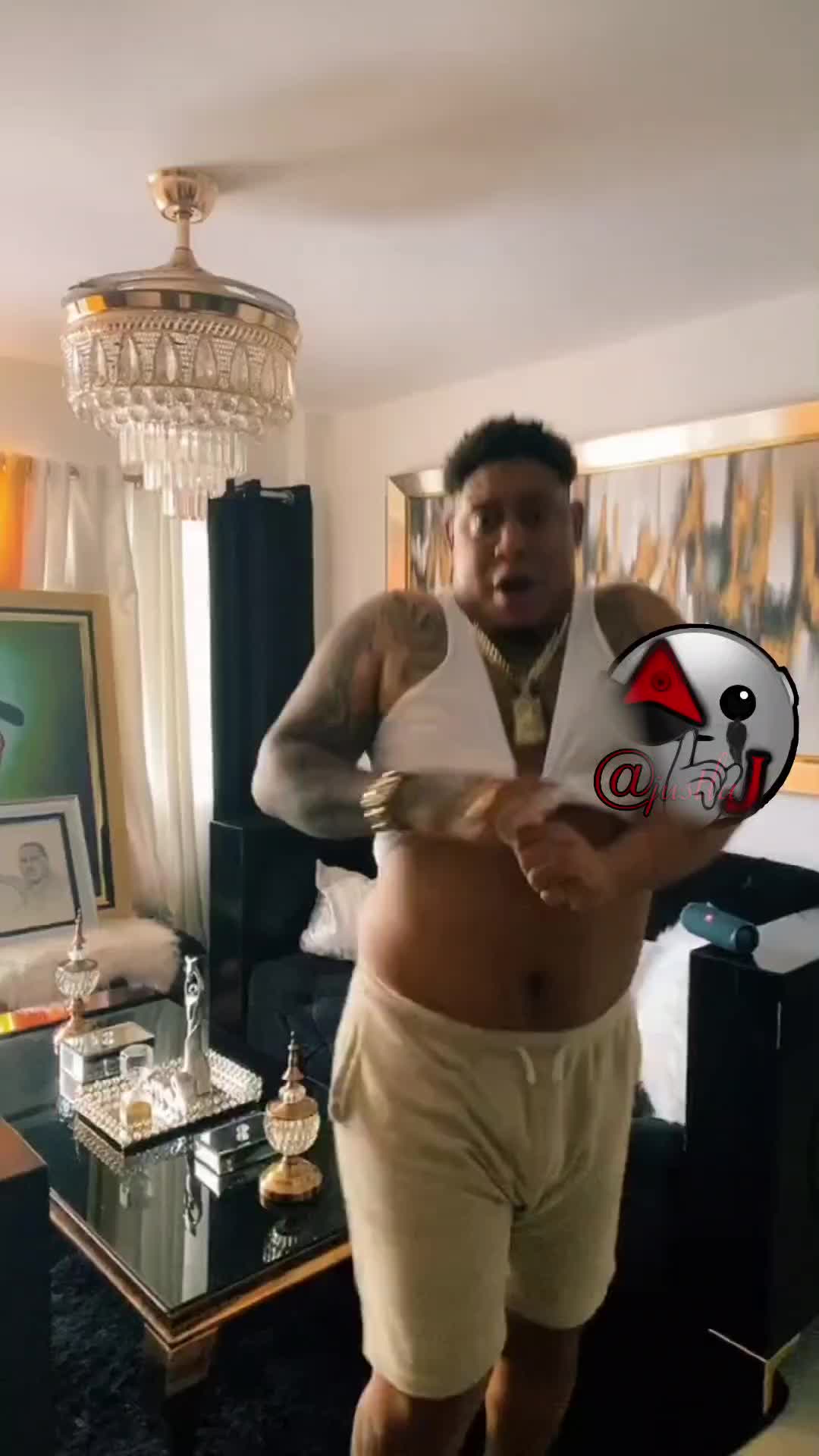 @JustlaJ