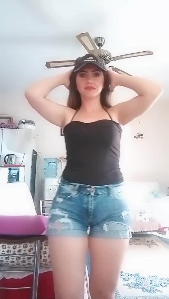 @Hülya Duzovali