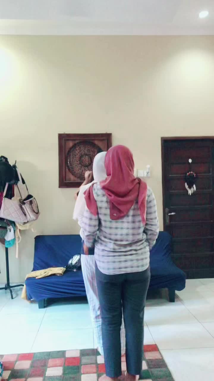 @L3n4L33