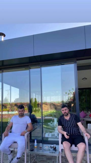 @G&Uuml;VERCİNLERE FISILDAYAN ADAM