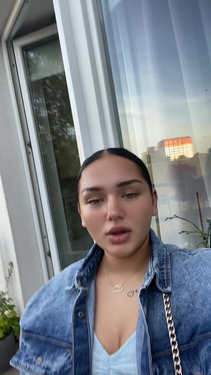@Maria_hmbs