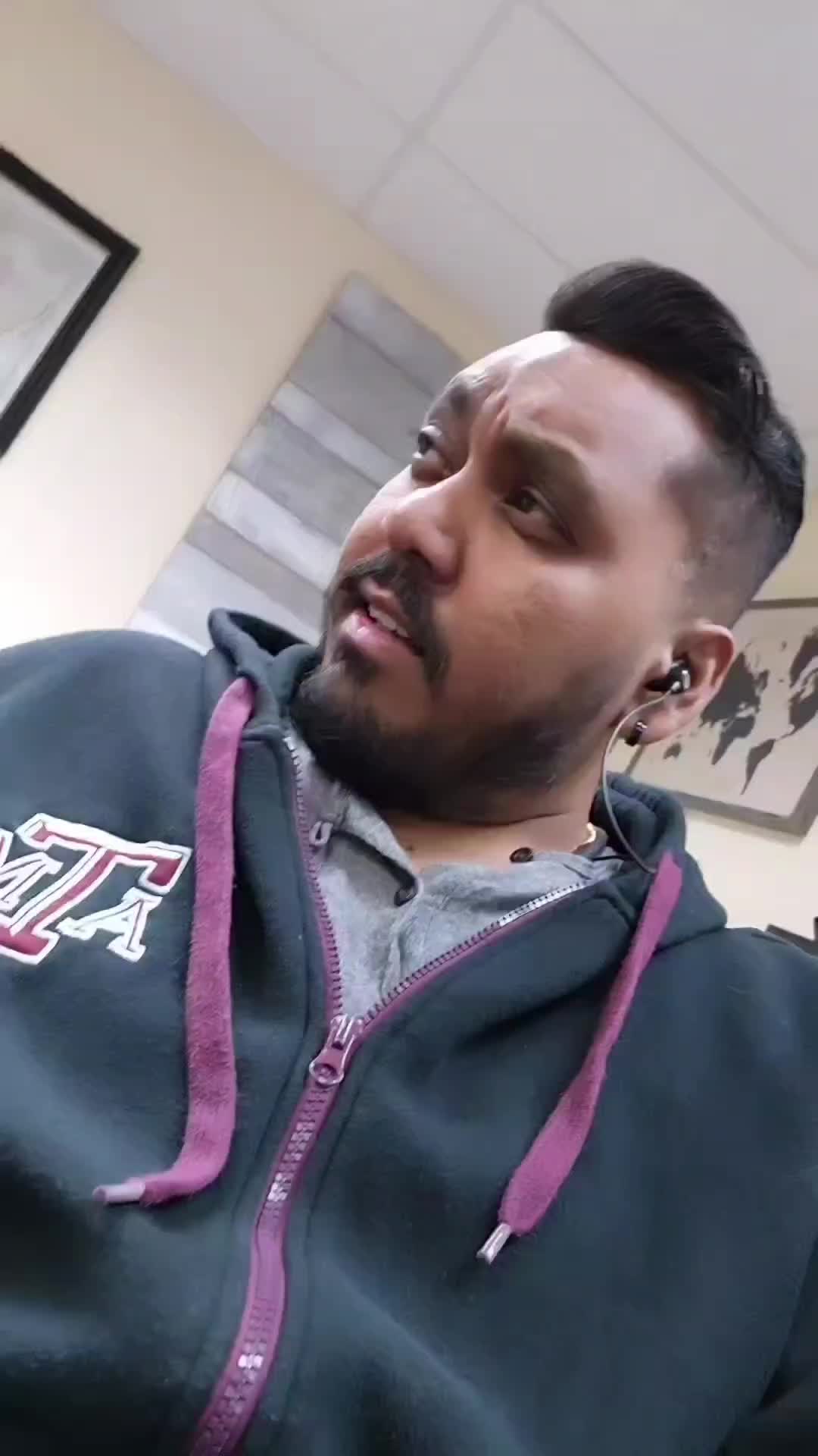 @navinthira
