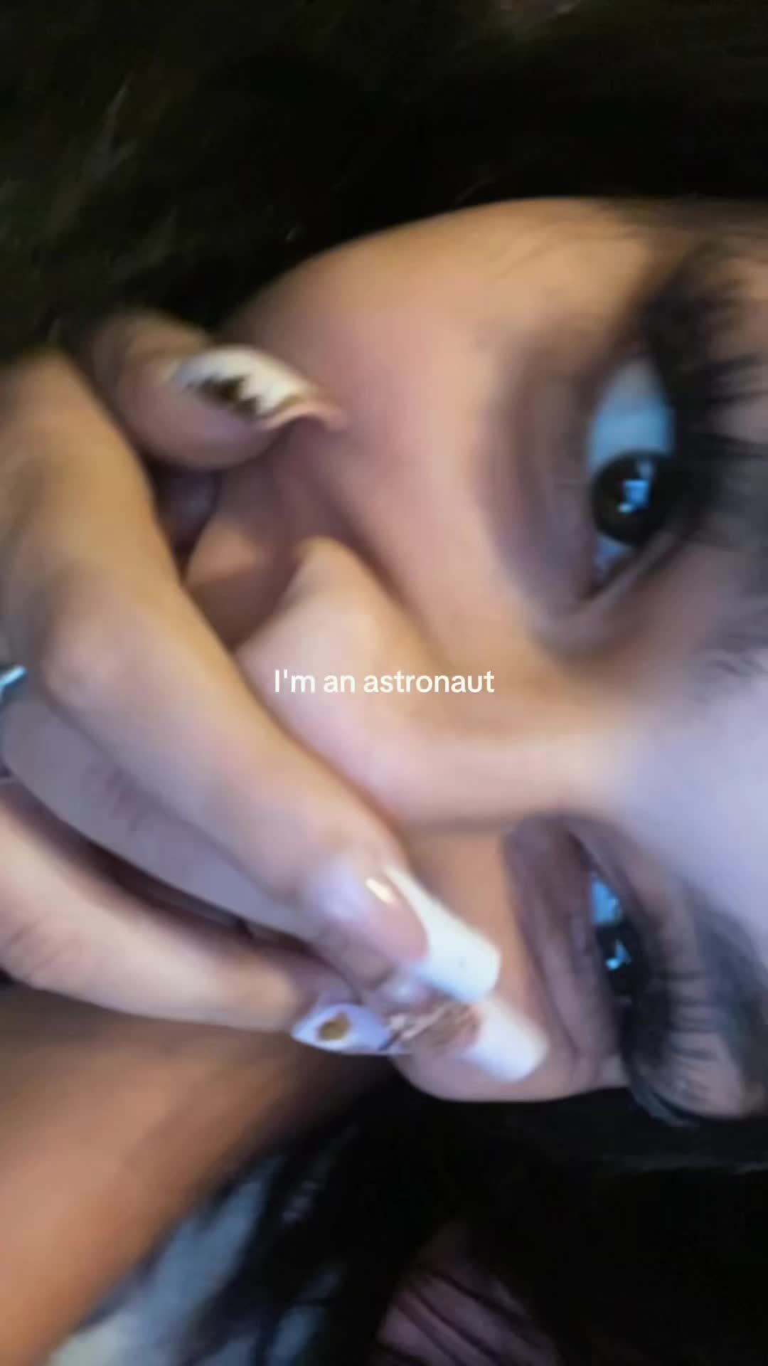 @♱