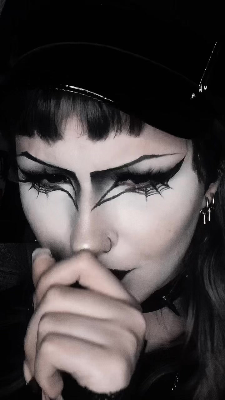 @𝕯𝖊𝖊𝖆🦇