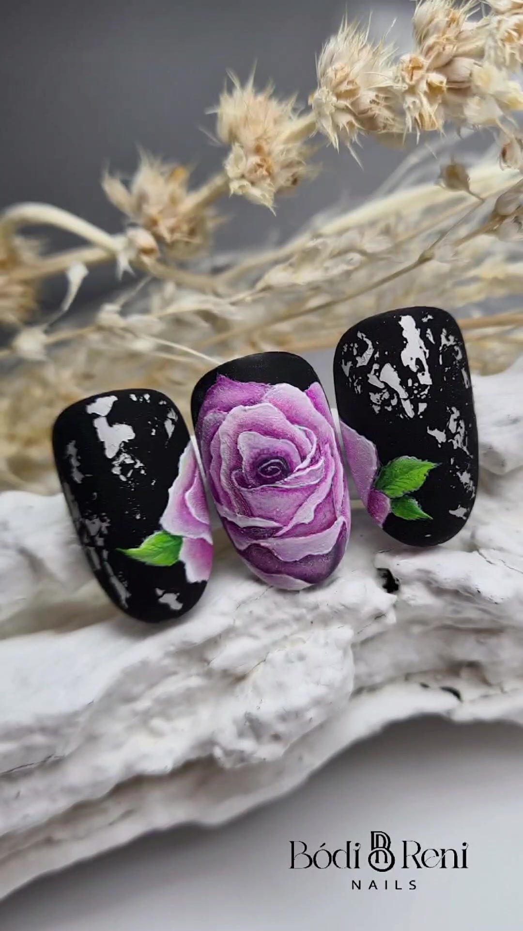 @B&oacute;di Reni Nails