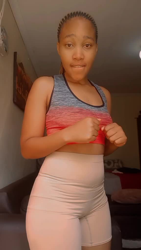 @YT: KRISIEY LOUW